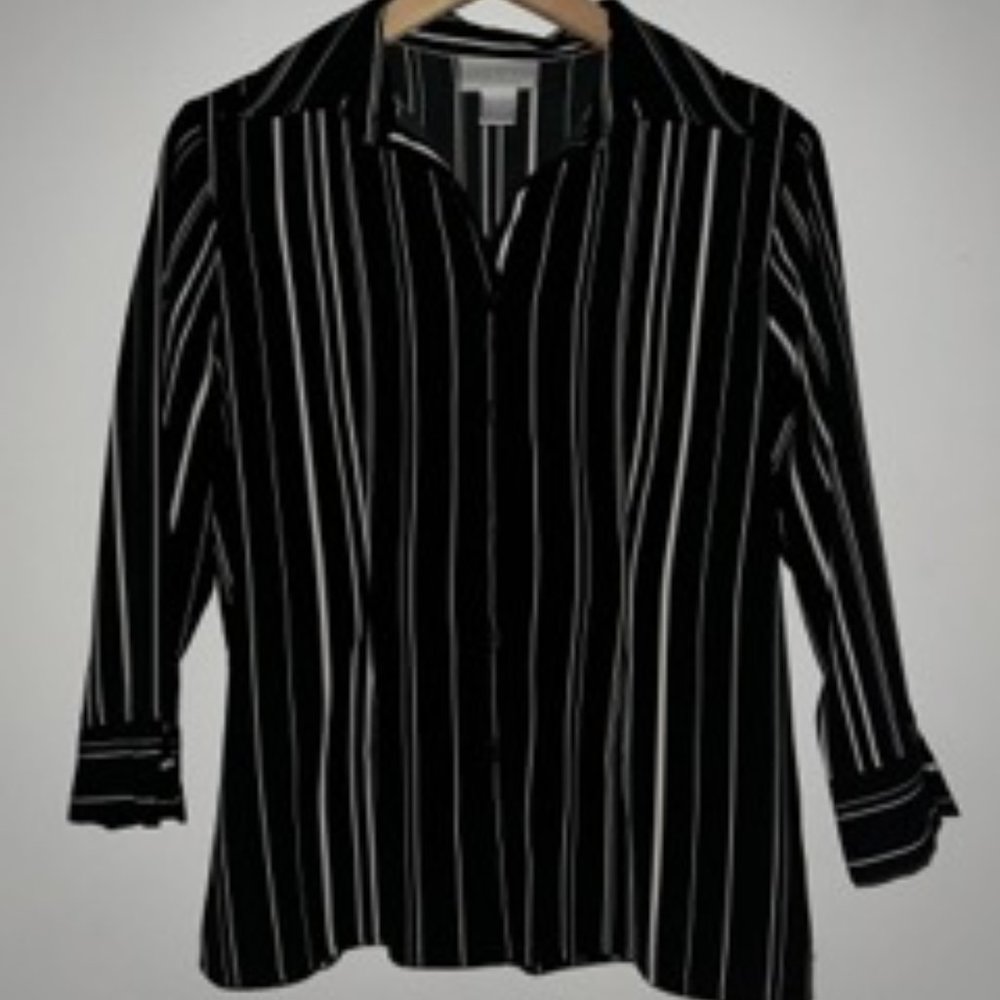 Black and White Stripe button down top collar neckline